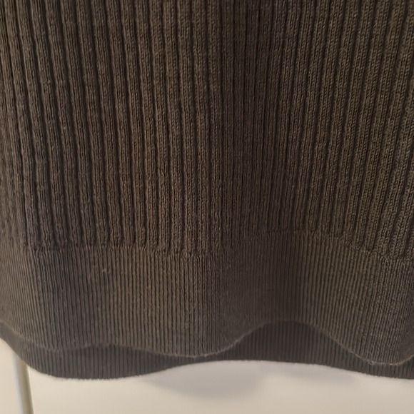 NWT Uniqlo Merino Ribbed Top - Picture 6 of 6